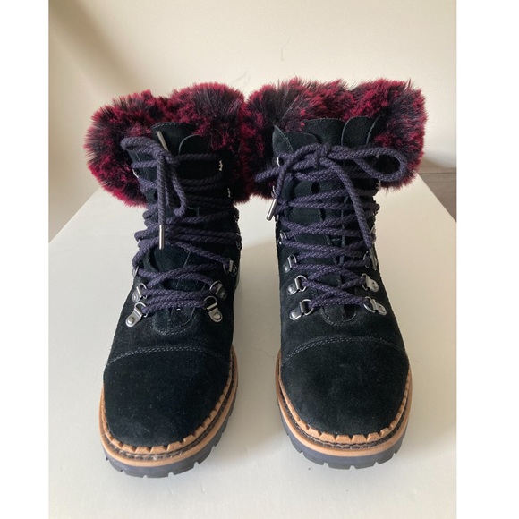 Sam Edelman Black Lace up ankle boots with red faux fur ankle trim size 7.5 - Picture 3 of 9